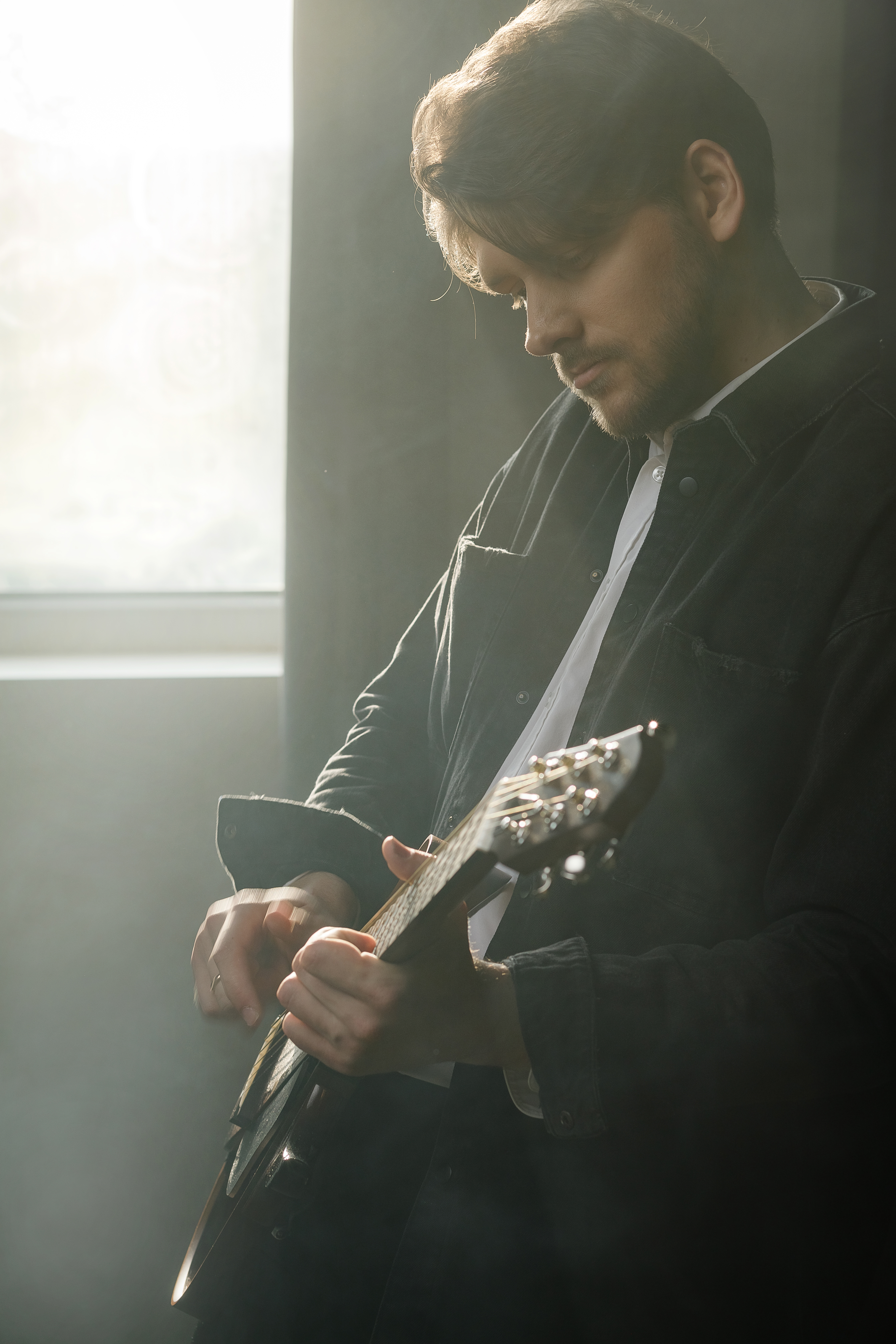 Press portrait in warm tones